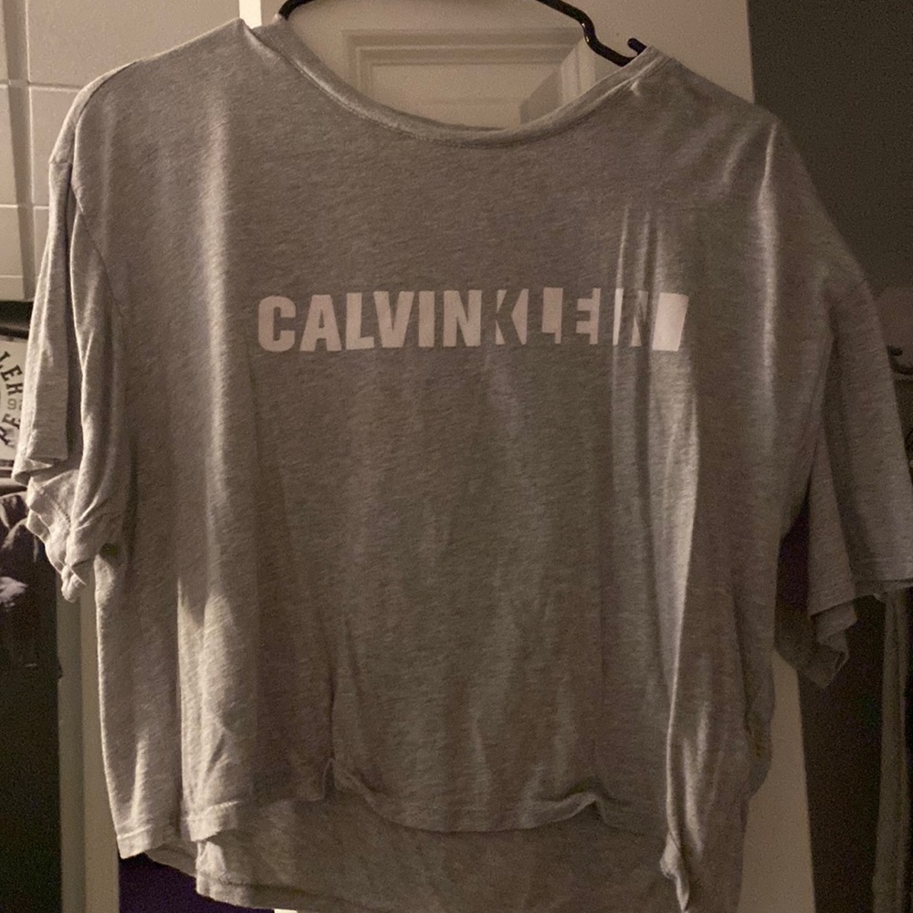 calvin klein cropped tshirt